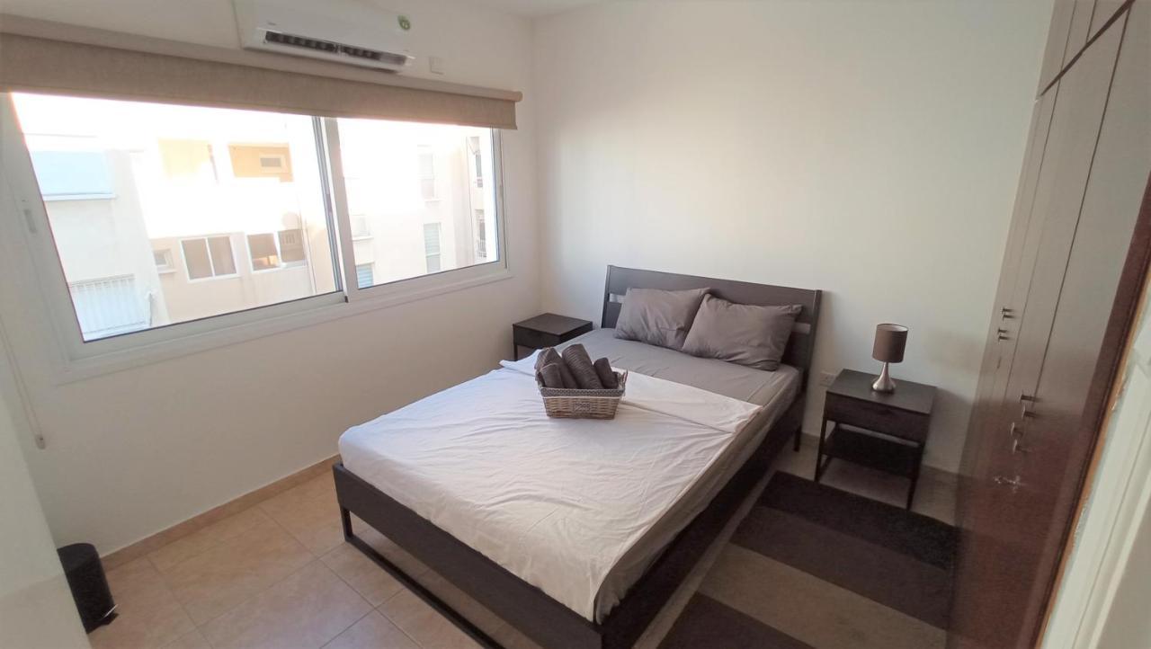 5 Min To The Beach Holiday Shared Apartment Incl Netflix - Private Room In 3 Bdr Apt لارنكا المظهر الخارجي الصورة